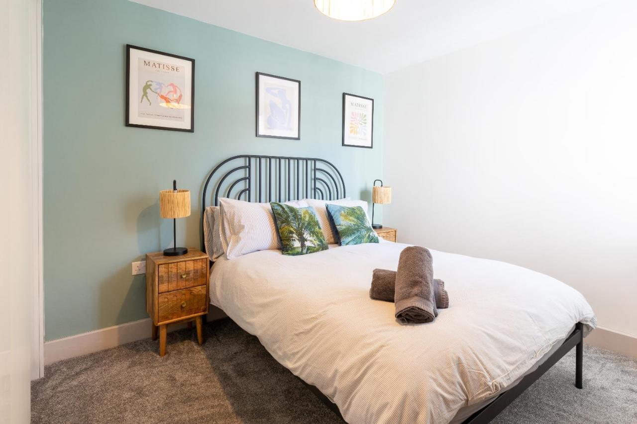 X-Large Two Bedroom & Two Bathroom Apartment With Free Evening Parking Southampton Exterior photo