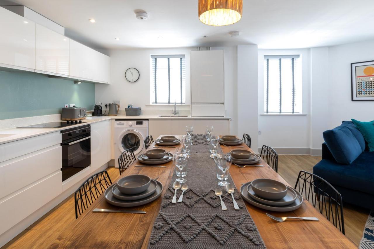 X-Large Two Bedroom & Two Bathroom Apartment With Free Evening Parking Southampton Exterior photo