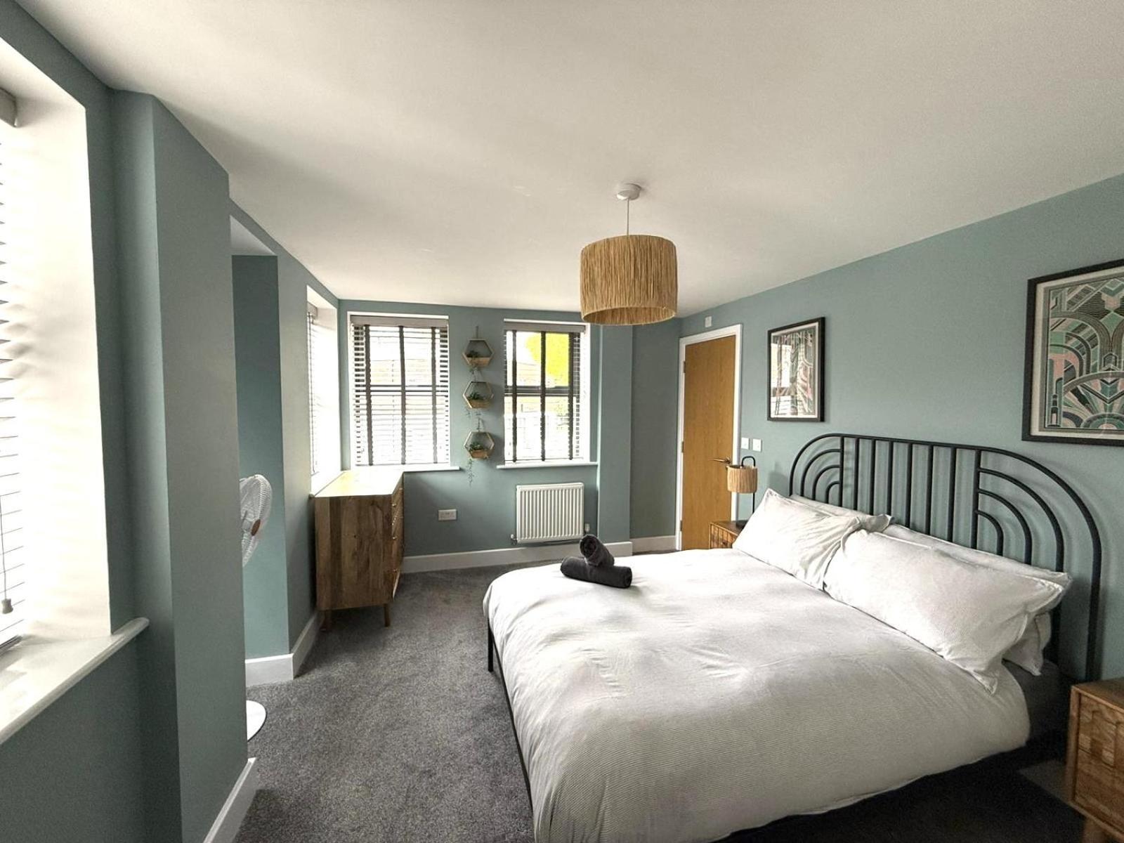 X-Large Two Bedroom & Two Bathroom Apartment With Free Evening Parking Southampton Exterior photo